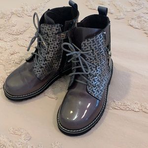 Stunning leather boots! Handmade in Portugal